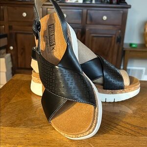 PIKOLINOS Black and Tan Women's Sandals